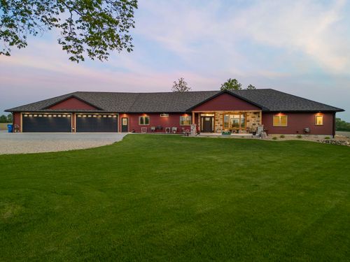 9035 Winslow Rd, Janesville, IA, 50647-1128 | Card Image