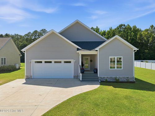 543 Park Meadows Drive, Newport, NC, 28570 | Card Image