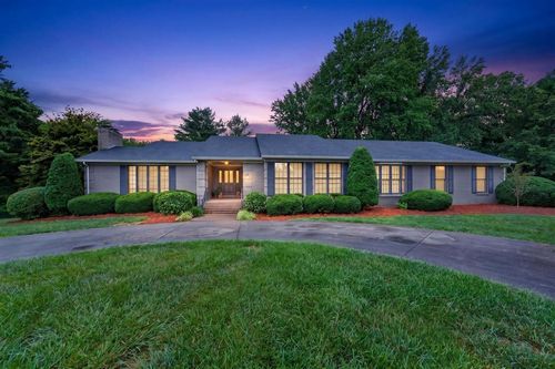 635 Scottsborough Cir, Bowling Green, KY, 42103-8709 | Card Image