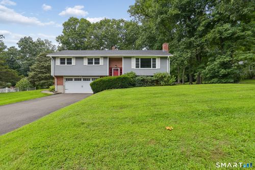 78 Bennett Rd, East Haven, CT, 06513-2001 | Card Image