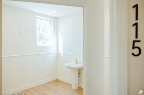 146 W 300 S, Bountiful, UT, 84010-6250 | Card Image