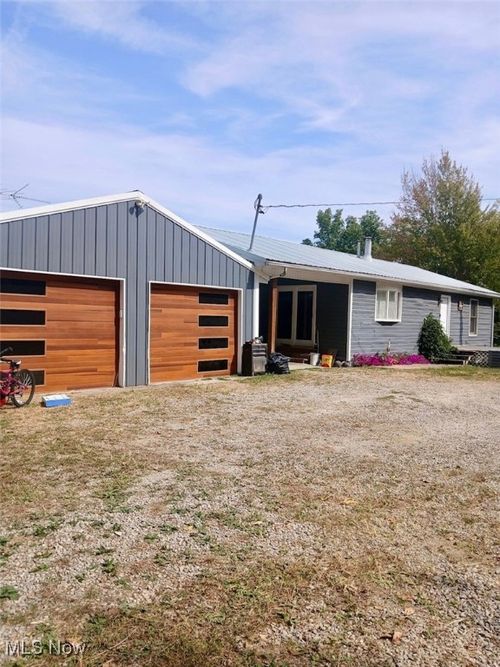 1685 Fattler Ridge Rd, Philo, OH, 43771-9631 | Card Image