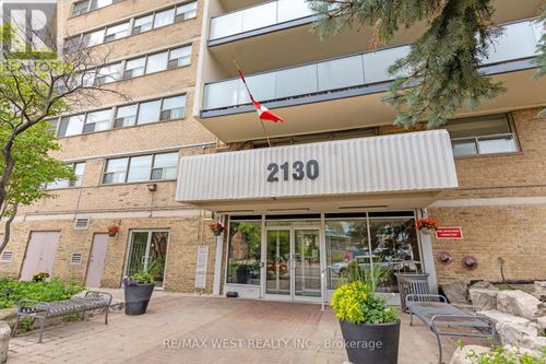 404-2130 Weston Rd, York, ON, M9N3R9 | Card Image