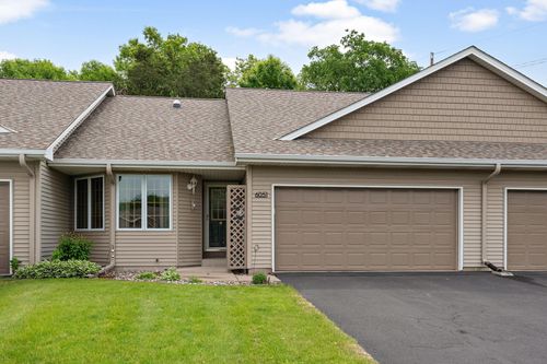 6051 Raven Ridge Ct, Rockford, MN, 55373-9402 | Card Image