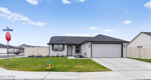 6102 Whatcom Ave, Yakima, WA, 98903-1280 | Card Image