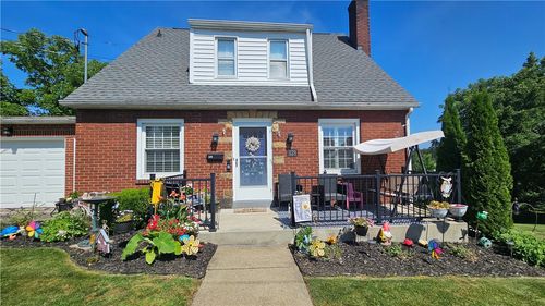 129 Garden Ave, Grove City, PA, 16127-1415 | Card Image