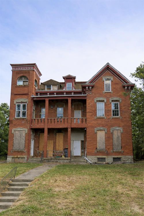 608 Crown St, Cincinnati, OH, 45206-1965 | Card Image