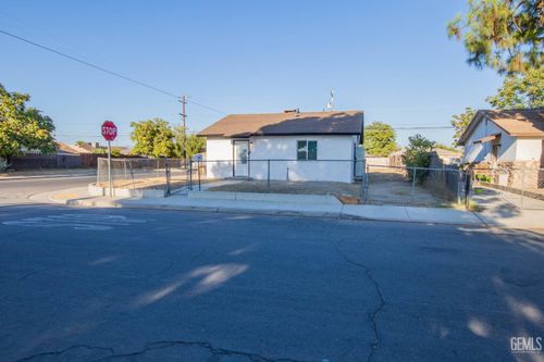 145 Kincaid St, Bakersfield, CA, 93307-1613 | Card Image