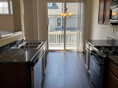 unit-a-385 Sundown Ct, Wauconda, IL, 60084-2953 | Card Image