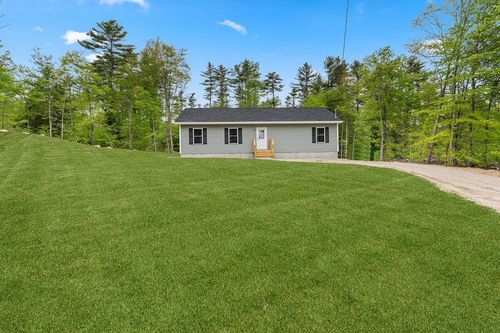 2047 Lovell Lake Rd, Sanbornville, NH, 03872-4115 | Card Image