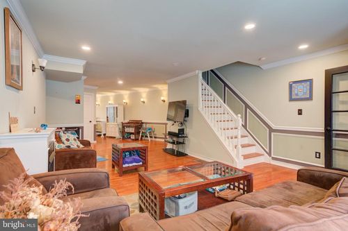 165 Poplar St, PHILADELPHIA, PA, 19123-2311 | Card Image