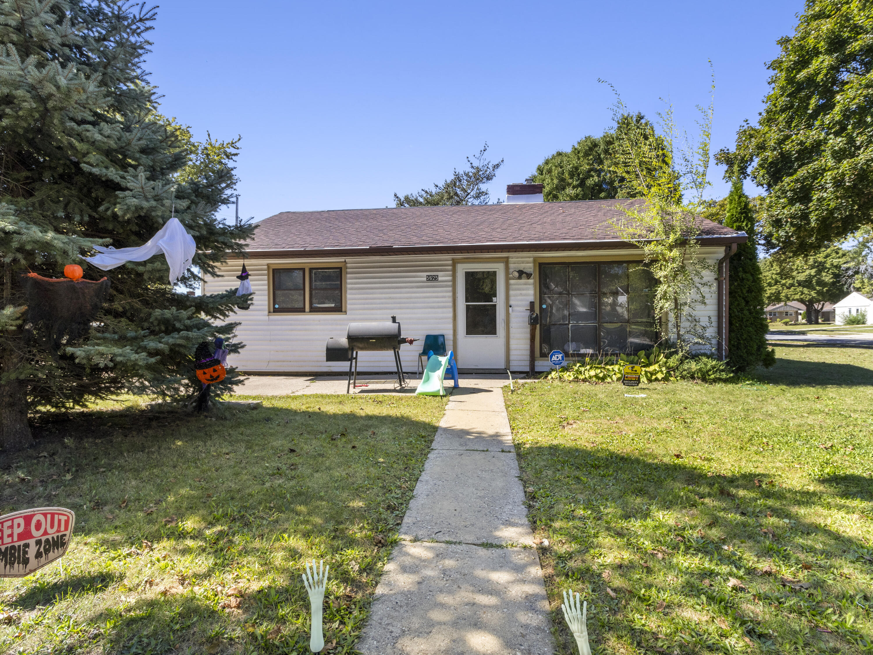 57th St, Milwaukee, WI 53218