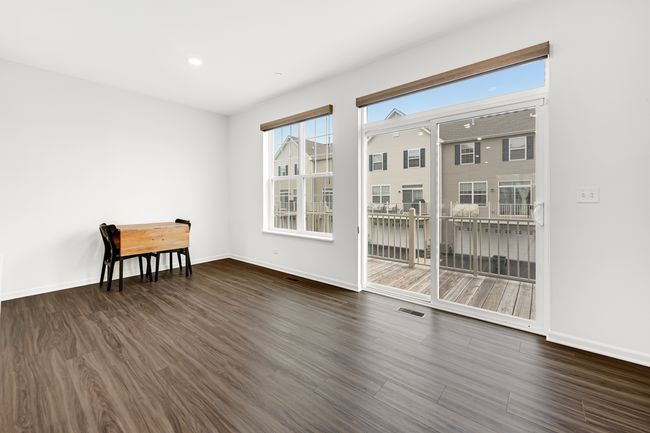 2026 Stuttle Rd, Townhouse with 2 bedrooms, 3 bathrooms and 4 parking in Batavia IL | Image 9