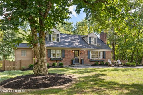 12300 Locust Ln, Anchorage, KY, 40223-1454 | Card Image