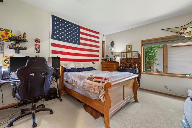 10605 Red Hawk Ln, House other with 5 bedrooms, 4 bathrooms and 3 parking in Spring Grove IL | Image 30
