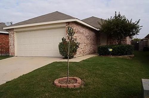 8844 Quarry Ridge Trl, Fort Worth, TX, 76244-5161 | Card Image