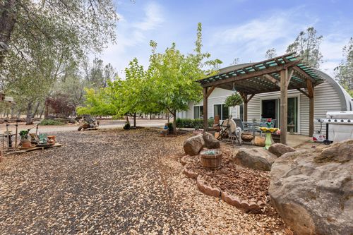 25255 Dersch Rd, Anderson, CA, 96007-8007 | Card Image