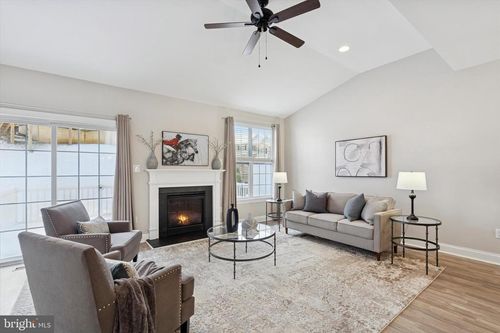 215 Kennedy Dr, COATESVILLE, PA, 19320-3969 | Card Image