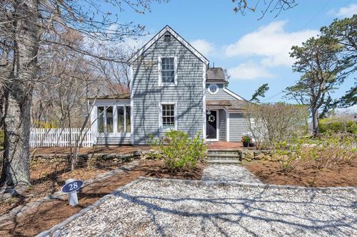28-28 Flying Cloud Cir, Mashpee, MA, 02649-4711 | Card Image
