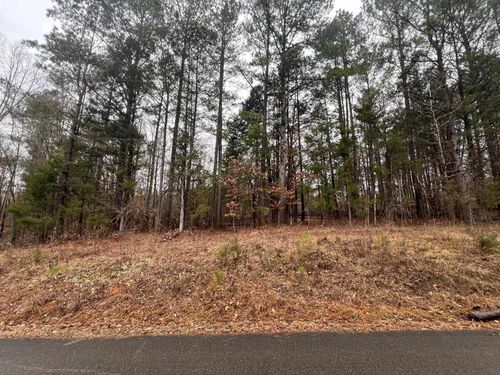 156 Iron Horse Trl, Parsons, TN, 38363 | Card Image