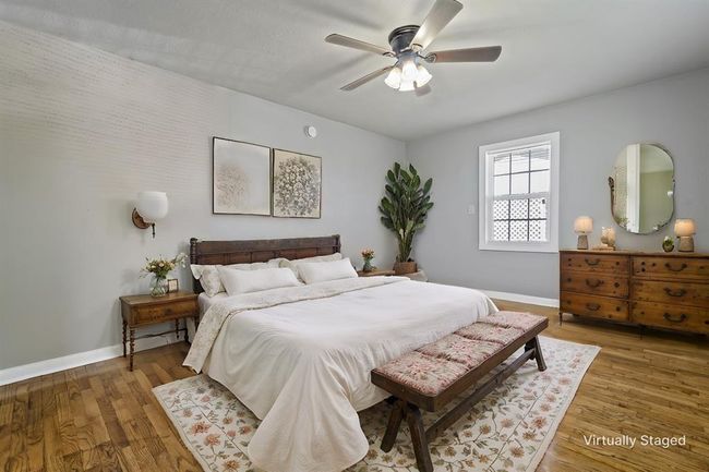 915 E Hanna St, House other with 3 bedrooms, 2 bathrooms and 2 parking in Calvert TX | Image 5