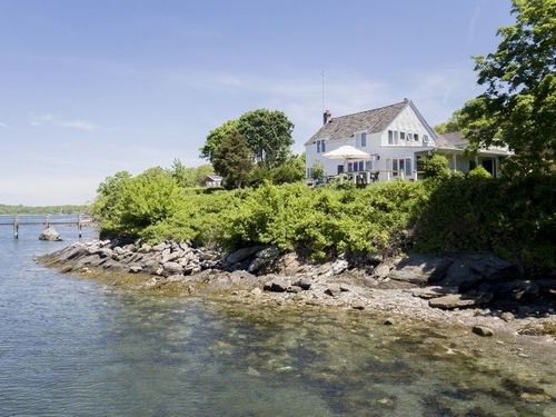 23 Avenue B, Jamestown, RI, 02835-1016 | Card Image