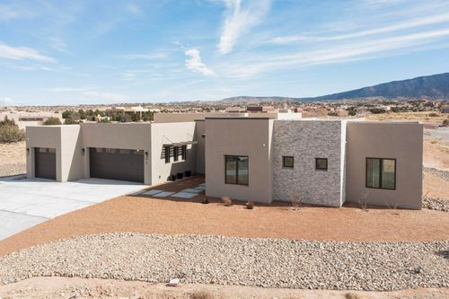 2 Brazos Trl, Placitas, NM, 87043-8872 | Card Image