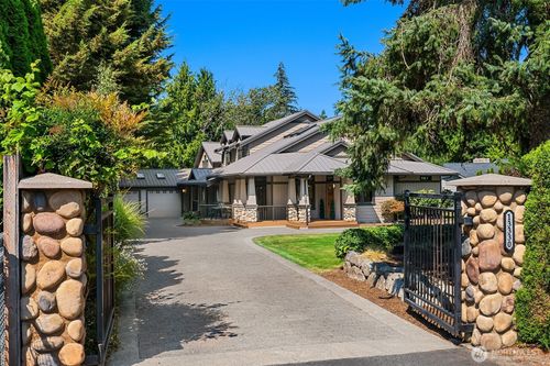 13330 Ne 80th St, Redmond, WA, 98052-4043 | Card Image
