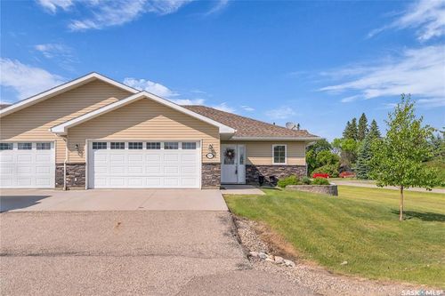 321 2 St S, Waldheim, SK, S0K | Card Image