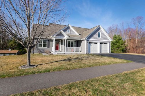 17 Legacy Dr, Nashua, NH, 03062-2374 | Card Image