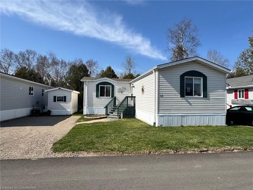 35 Water St, Puslinch, ON, N0B2J0 | Card Image
