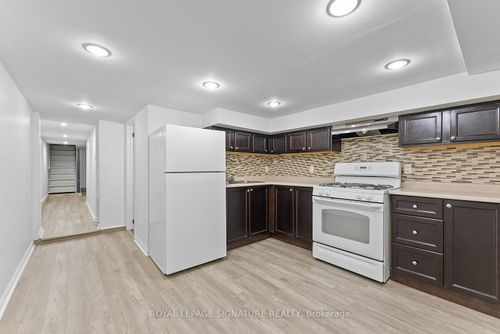 1-233 Greenwood Ave, Toronto, ON, M4L2R4 | Card Image