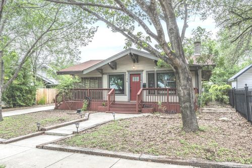 1136 W Russell Pl, San Antonio, TX, 78201-5719 | Card Image