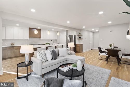 3920 12th St S, Arlington, VA, 22204-4204 | Card Image