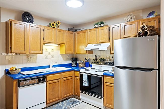 APT-1323 - 239 Beach City Rd, Condo with 2 bedrooms, 2 bathrooms and null parking in Hilton Head Island SC | Image 10