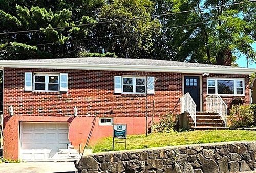 30 Linden Ter, Lynn, MA, 01902-3558 | Card Image