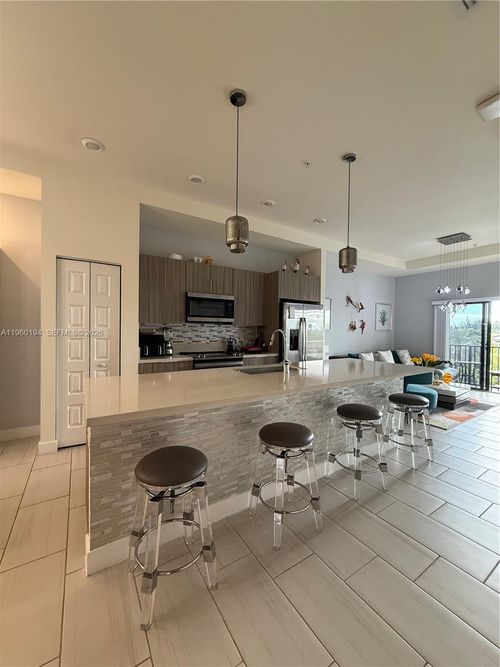 apt-32-7815 Nw 104th Ave, Doral, FL, 33178-4452 | Card Image
