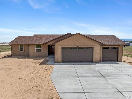 240 E Longmont Dr, Pueblo West, CO, 81007-1410 | Card Image