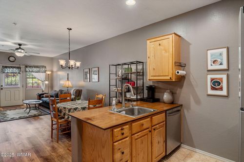 113-2385 Quarter Horse Trl, Overgaard, AZ, 85933-5319 | Card Image