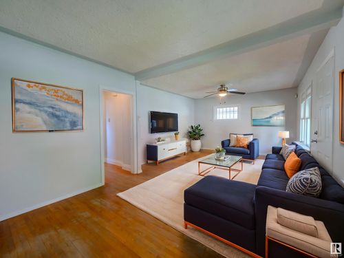 9411 92 St Nw, Edmonton, AB, T6C3S1 | Card Image