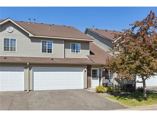2335 Oakridge Cir, Hudson, WI, 54016-9124 | Card Image