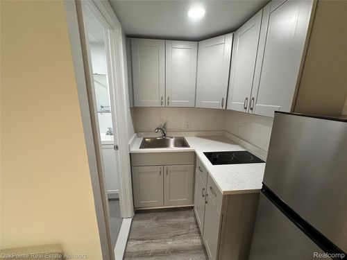 16001 Dixie Hwy, Holly, MI, 48442-9777 | Card Image