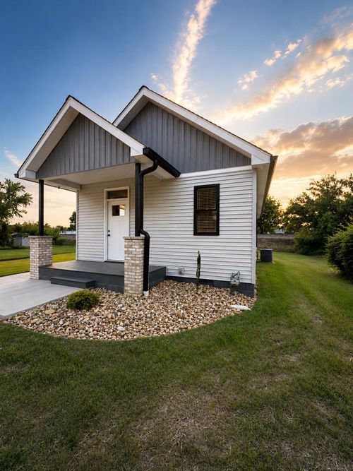 139 Back St., Lucasville, OH, 45648 | Card Image