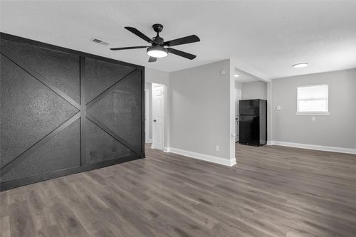 apt-3-3613 Crane St, Houston, TX, 77026-3766 | Card Image