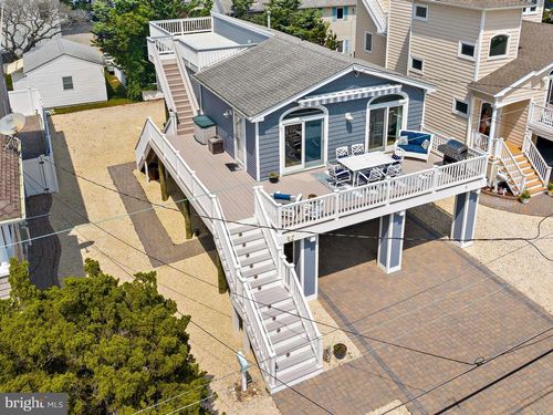 205 13th St, Surf City, NJ, 08008-6405 | Card Image