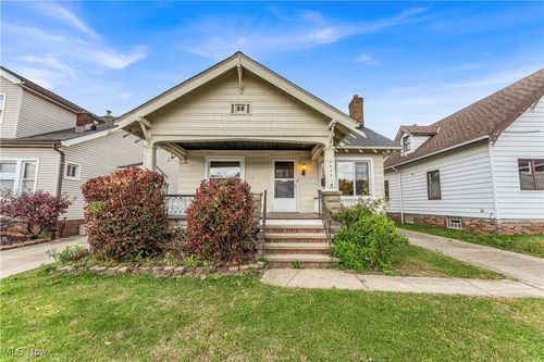 9435 Dorothy Ave, Garfield Heights, OH, 44125-1416 | Card Image