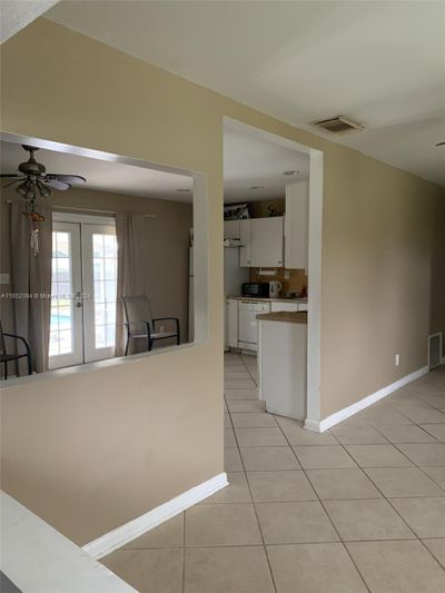 3426 Sw 1st St Sw, House other with 3 bedrooms, 2 bathrooms and null parking in Vero Beach FL | Image 2