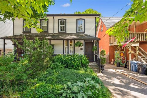 80 Cork St W, Guelph, ON, N1H2X4 | Card Image