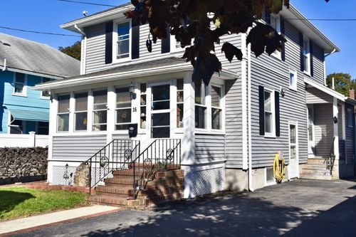 36 Hedge St, Fairhaven, MA, 02719-3340 | Card Image