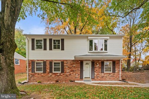 13719 Mcgill Dr, CHANTILLY, VA, 20151-2704 | Card Image